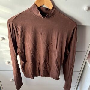 NWOT HOLLISTER MOCK NECK LONG SLEEVE